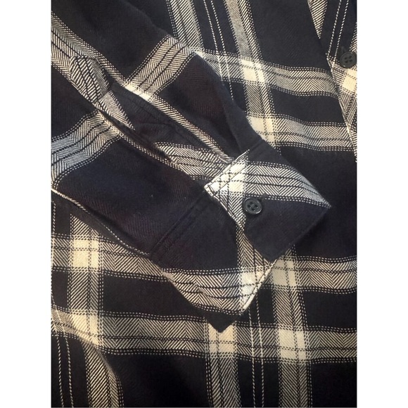 Rails Long Sleeve Rayon Button-up Shirt Navy & White Plaid Size Large - Picture 12 of 12